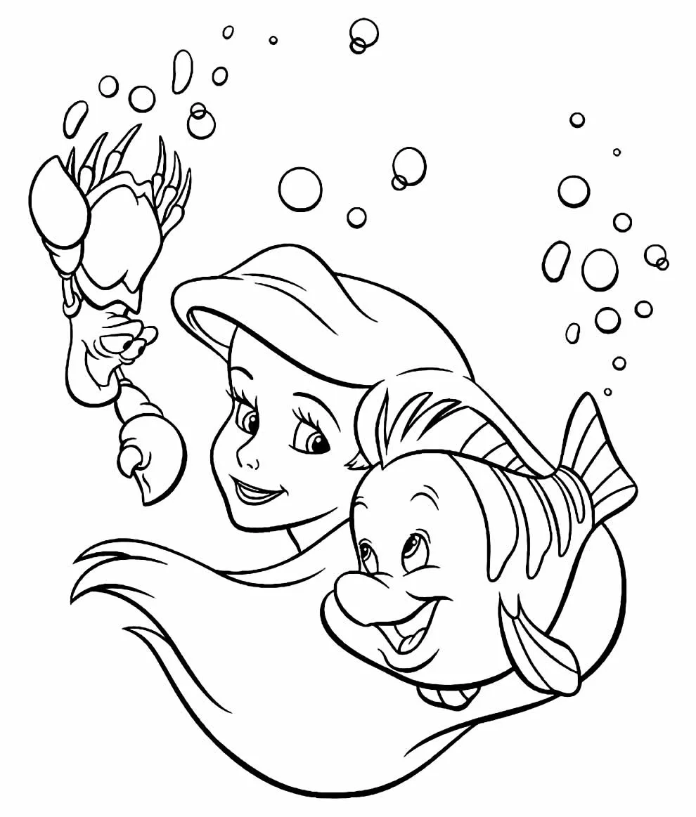Desenho de contorno em preto e branco do rosto da Ariel sorrindo, abraçada ao Linguado, com Sebastião flutuando acima entre bolhas.