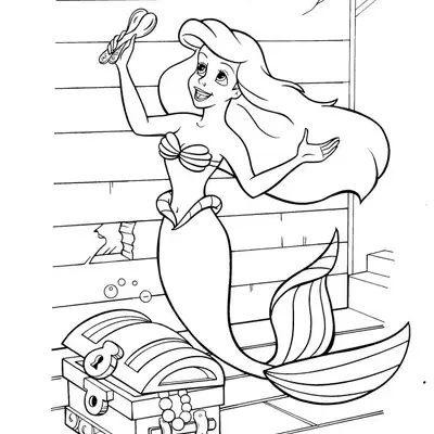 Desenho de contorno em preto e branco da sereia Ariel flutuando ao lado de um baú de tesouro aberto, segurando um objeto humano, dentro de um navio de madeira.