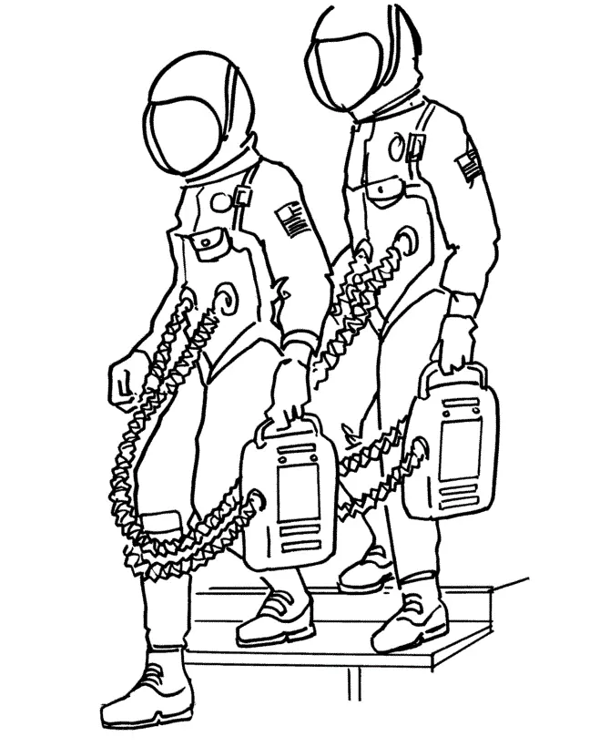 Desenho de contorno em preto e branco de dois astronautas descendo uma escada, segurando maletas conectadas aos trajes por mangueiras espirais.