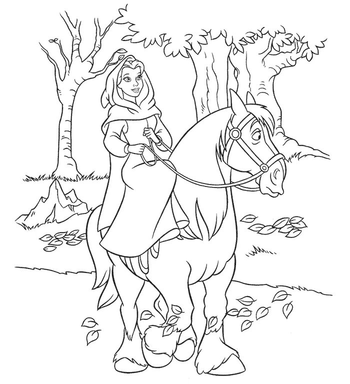 Desenho de contorno da Bela usando capa e capuz, montada no cavalo Philippe em uma trilha com árvores e folhas caindo.