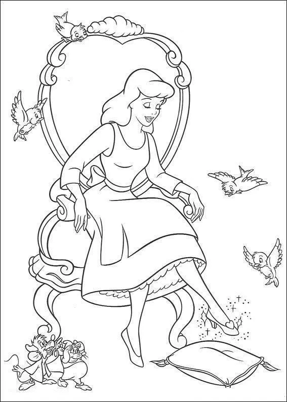 Desenho de contorno da Cinderela sentada em uma cadeira elegante, calçando o sapatinho de cristal que solta faíscas, com ratinhos e passarinhos ao redor.